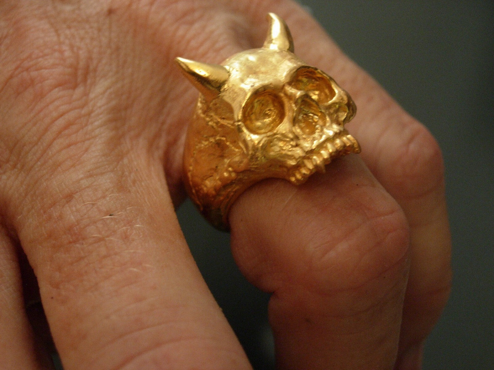 SPECIAL REQUEST DEVIL RING SKULL RING IN BRONZE.