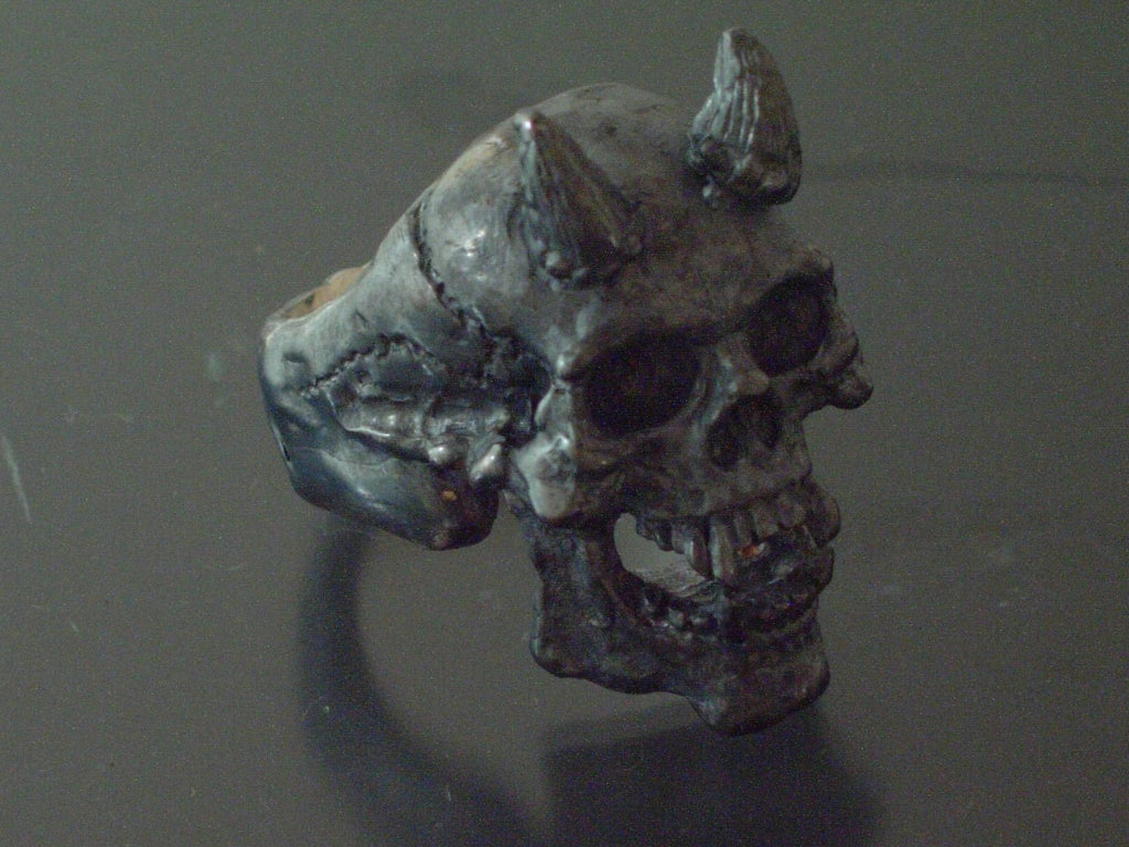 VAMPIRE RING SKULL RING 925.