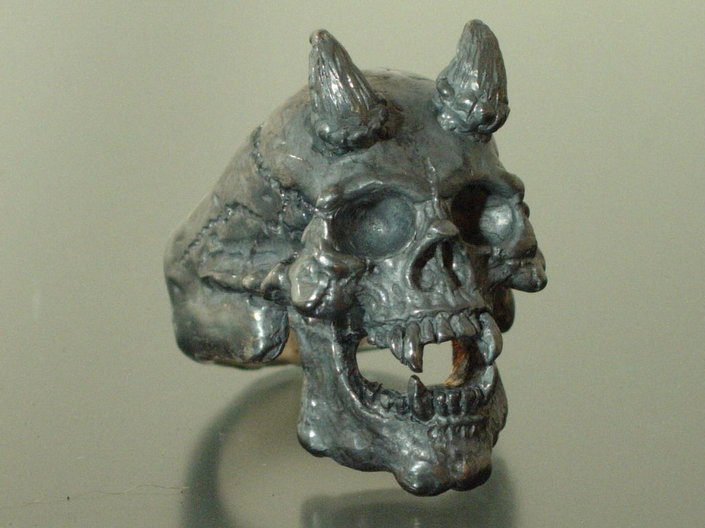 VAMPIRE RING SKULL RING 925.