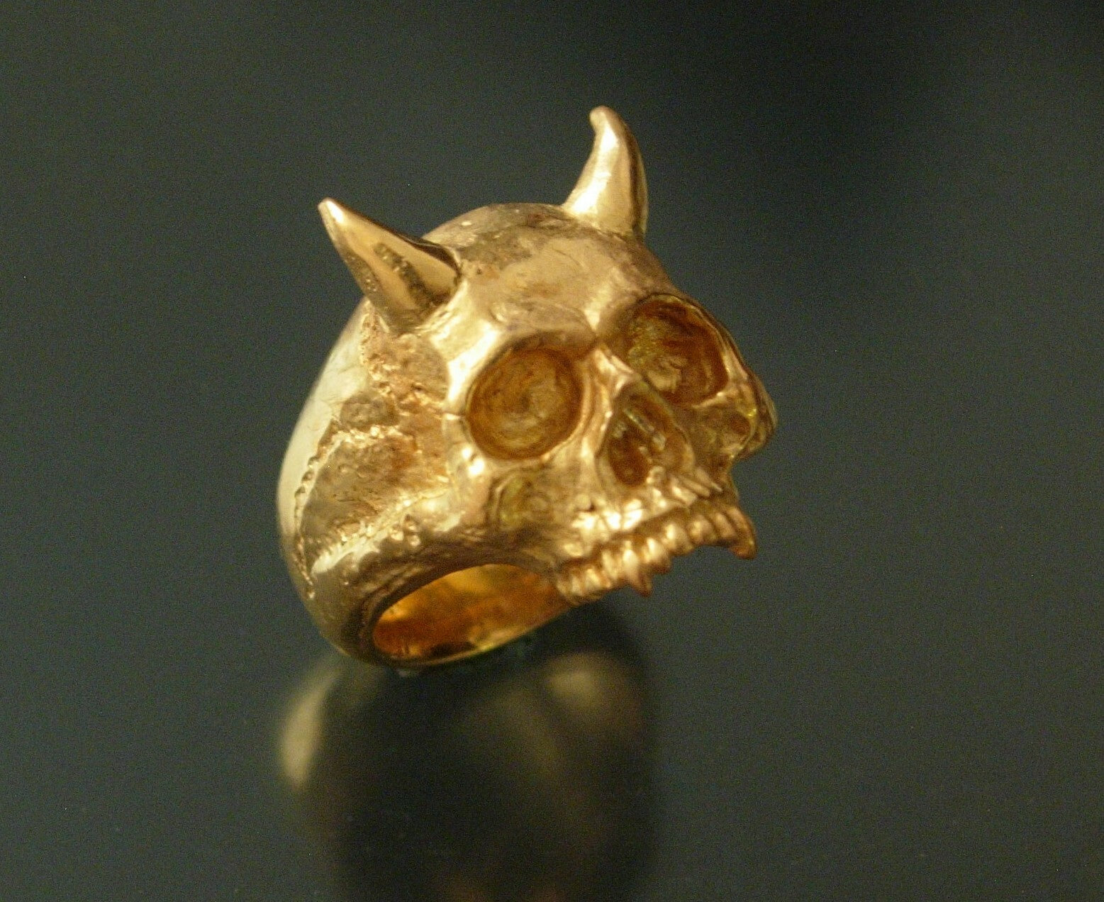 SPECIAL REQUEST DEVIL RING SKULL RING IN BRONZE.