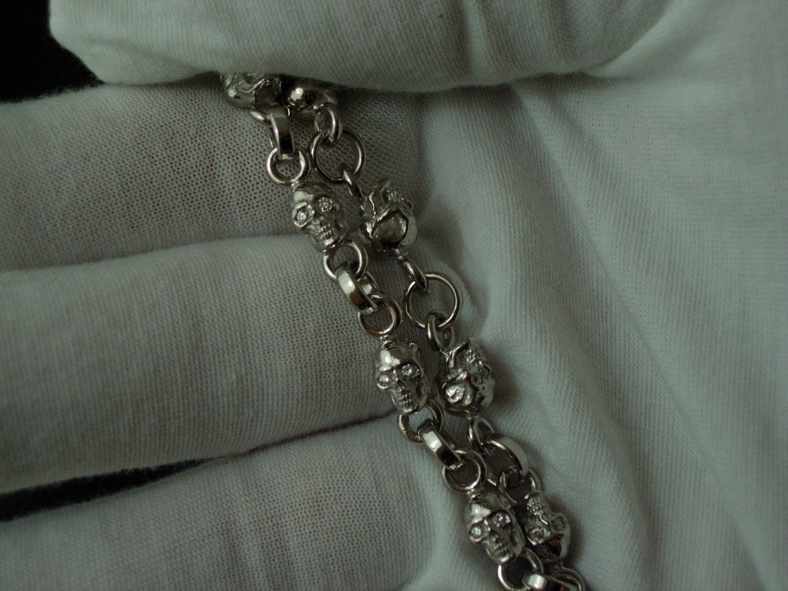 10k WHITE GOLD SKULL BRACELET  SOLID 10K GOLD 9 INCH 30 GRAMS .