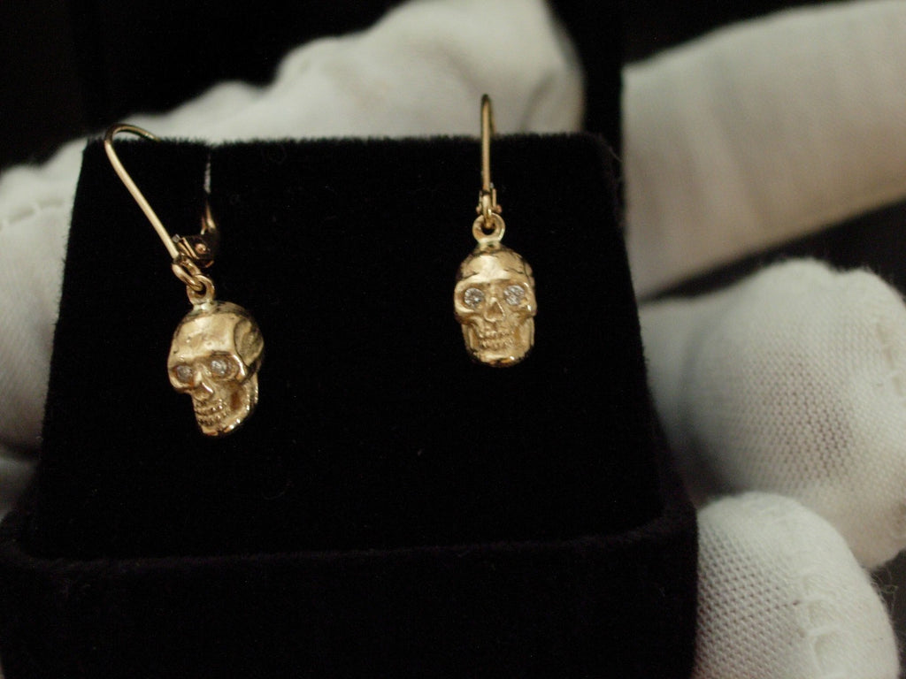 GOLD SKULL EARRINGS W LAB DIAMONDS