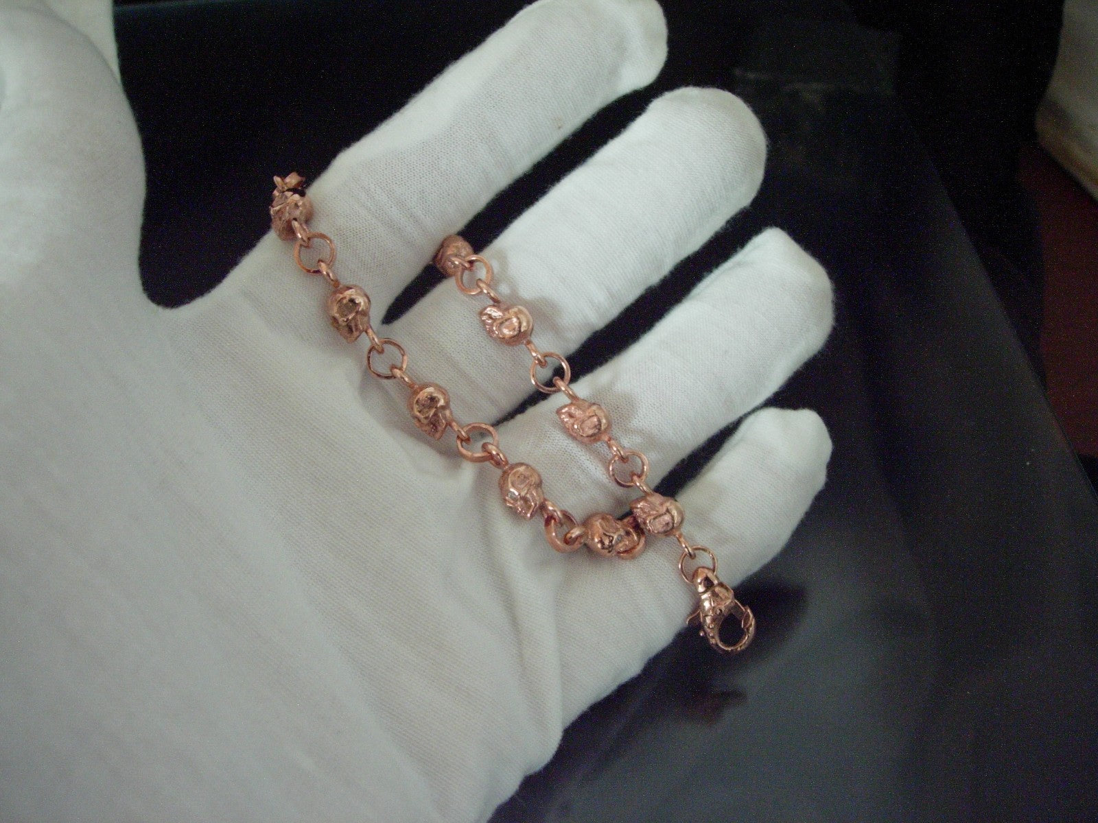 10k GOLD SKULL BRACELET  SOLID 10K GOLD 9 INCH 30 GRAMS .