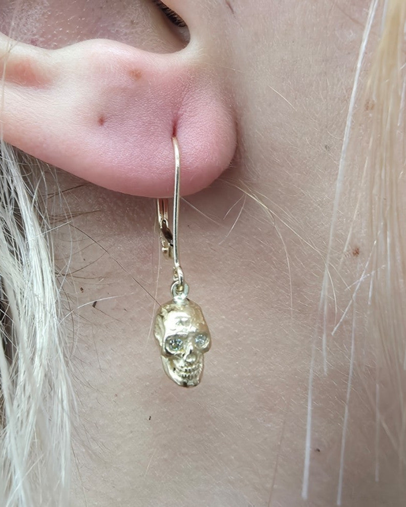 GOLD SKULL EARRINGS W LAB DIAMONDS