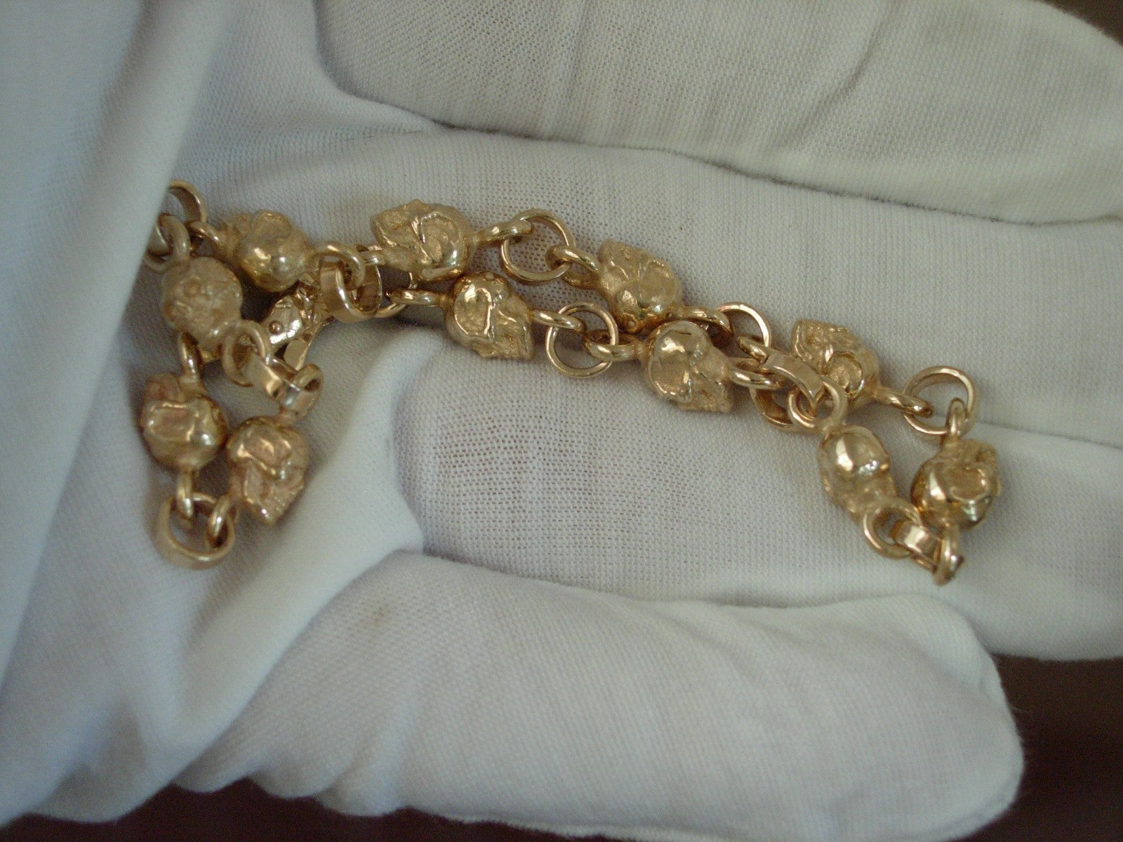 10k GOLD SKULL BRACELET  SOLID 10K GOLD 9 INCH 30 GRAMS .